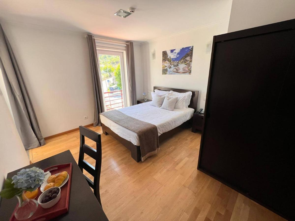Vale Do Zezere Hotel Мантейгас Экстерьер фото