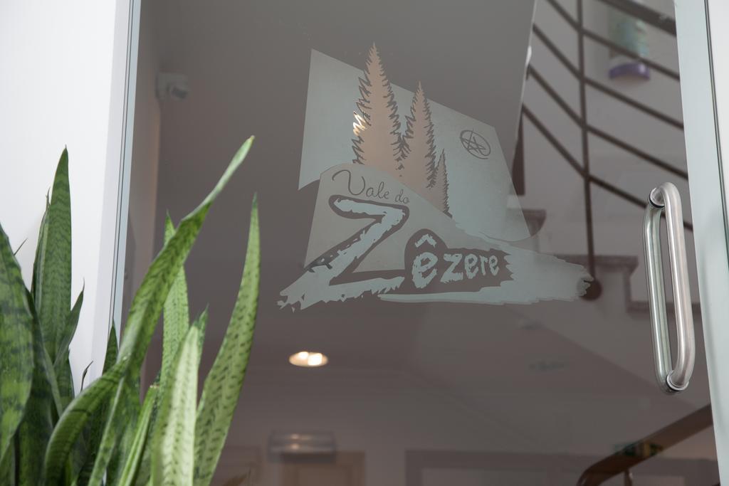 Vale Do Zezere Hotel Мантейгас Экстерьер фото
